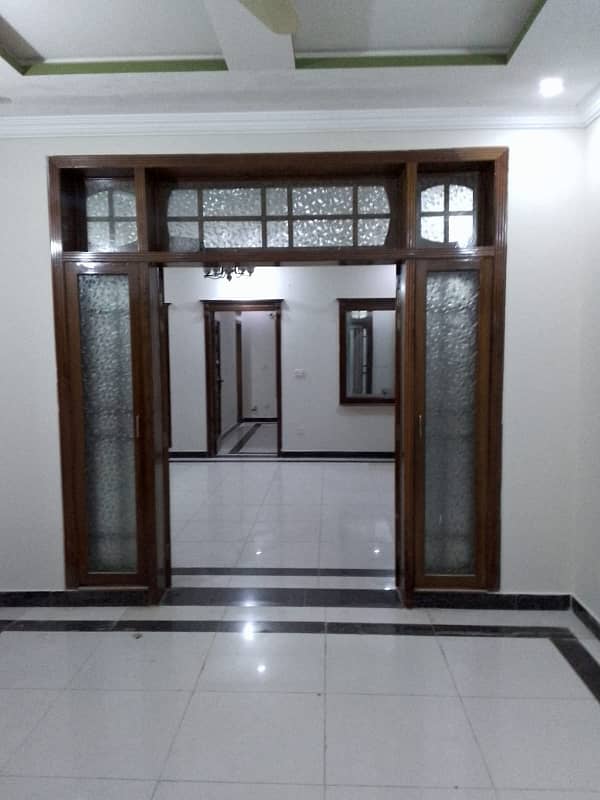 Size 30x60 House For Rent In G-13 37