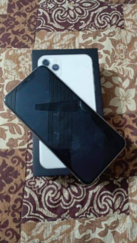 iPhone 11 pro max 256 PTA Approved 3