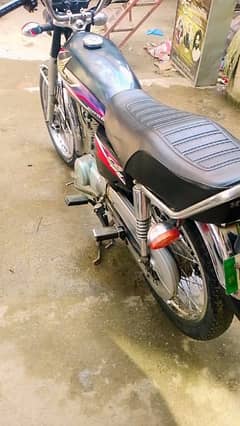 17 model Honda 125