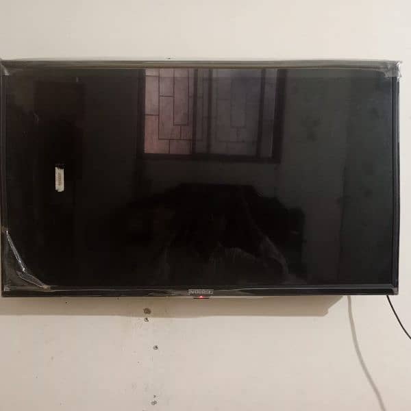 LED 32 INCH 1