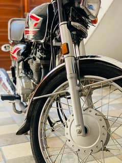 Honda 125 23/24  in new condition