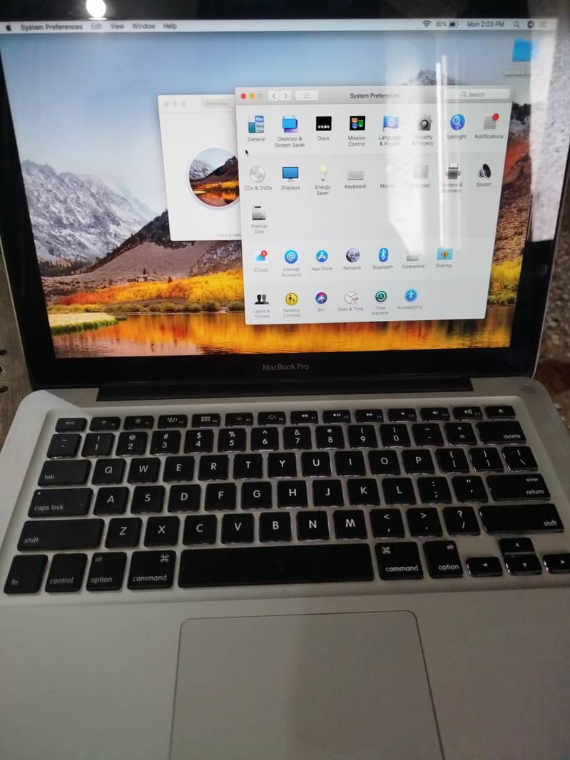 Apple MACBOOK PRO 0