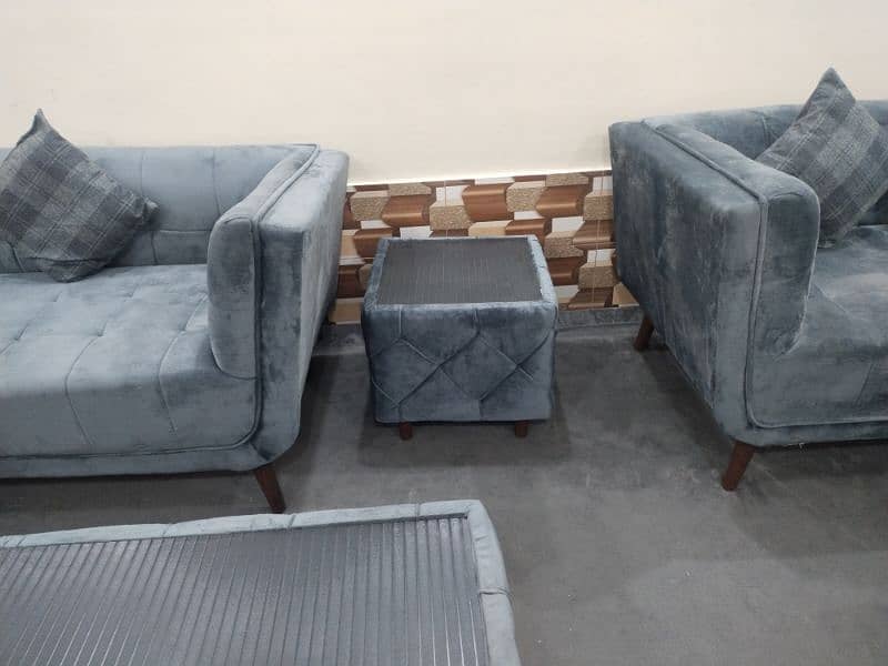 12seater sofa with 5tables for urgent sale 9