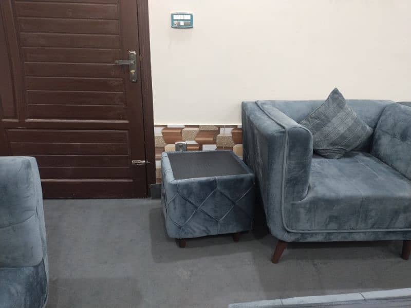 12seater sofa with 5tables for urgent sale 11