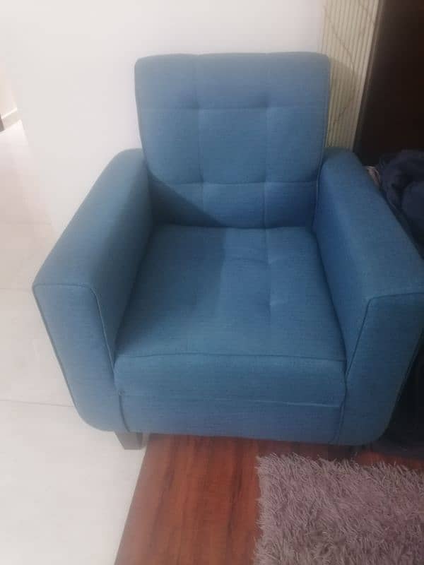 3+1+1 sofa for sale 0