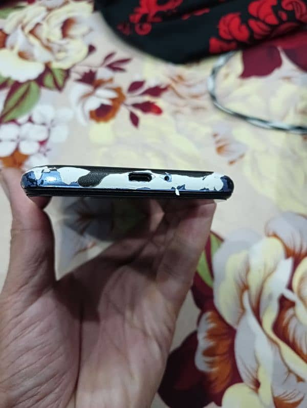 Itel a48 2/32 glass change only phone 4