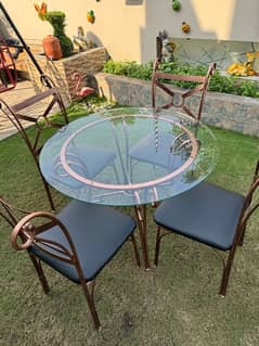 outdoor table with 4 chairs