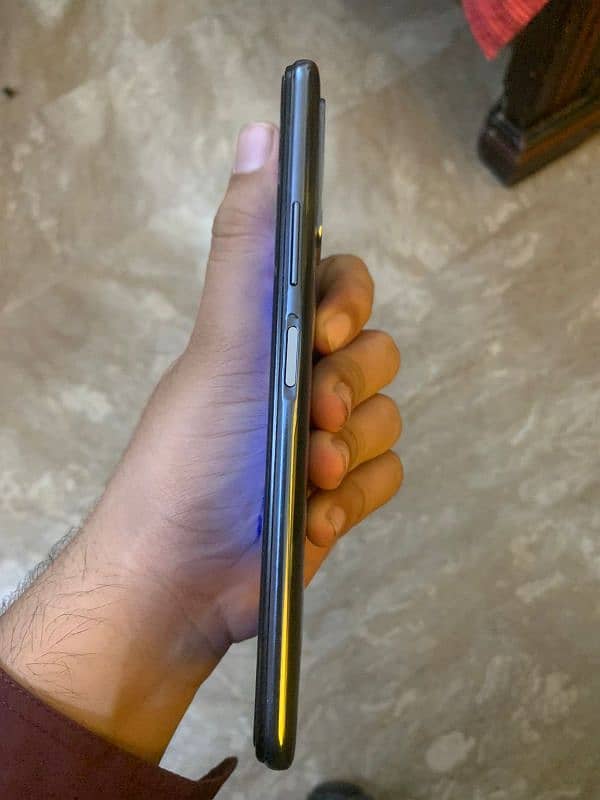 infinix note 8  6/128 GB 4