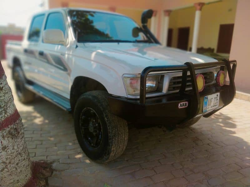 Toyota Hilux 1999 13