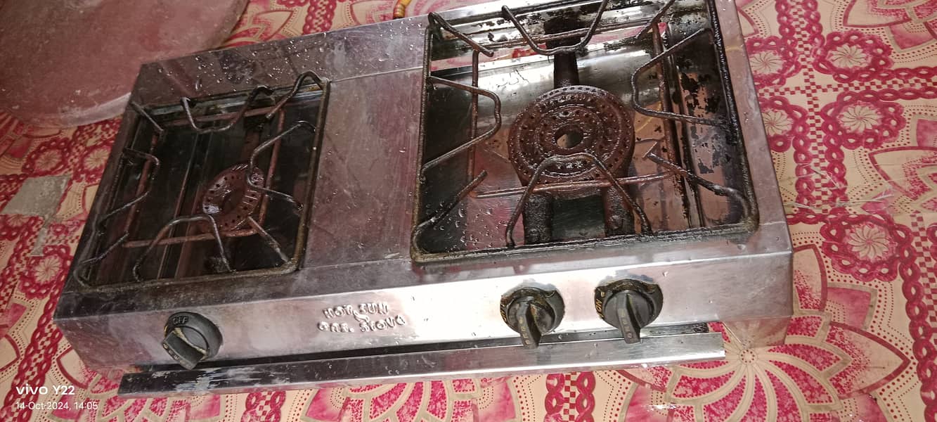 Full size stove hai k mahenay use hui hai bilkul perfect condition hai 5