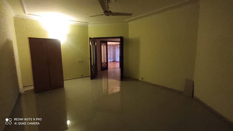 4 Kanal House Is Available For Sale 9