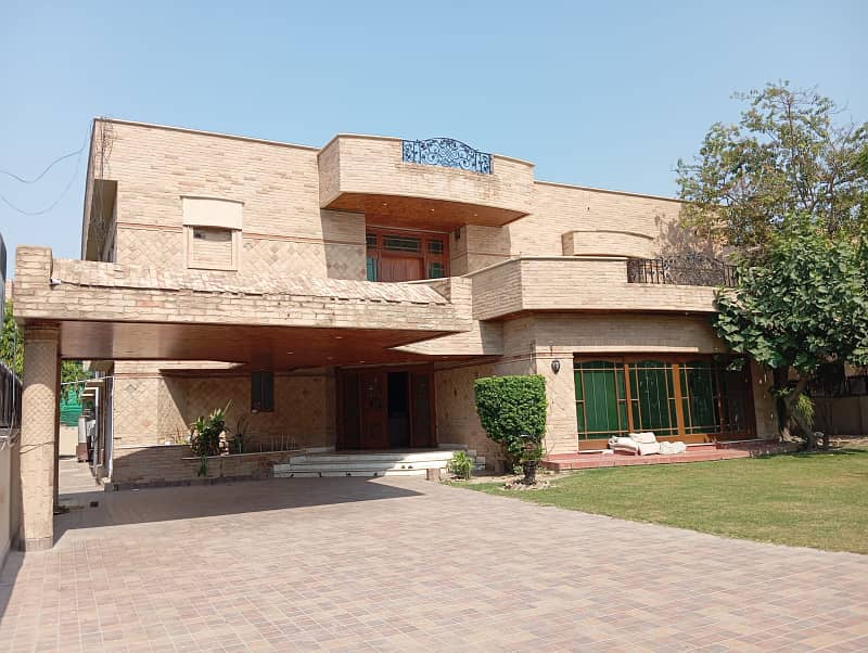 2 KANAL 7 BED House With Servant Quarters In Basement Is Available for Rent In DHA Phase 3, Lahore 0