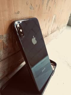 IPHONE Xs MaX For Sale : 64 GB : ALL oky : Factory unlocked 0