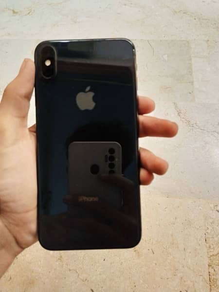 IPHONE Xs MaX For Sale : 64 GB : ALL oky : Factory unlocked 2