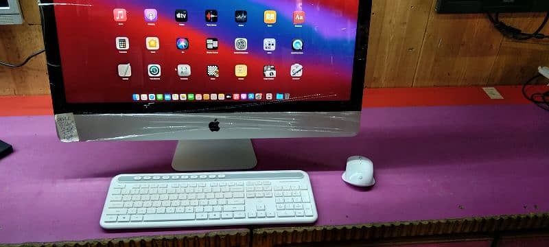 APPLE MAC 2019 MODEL i5 WITH RETINA 5K SCREEN AND 4GB GRAPHIC CARD 12