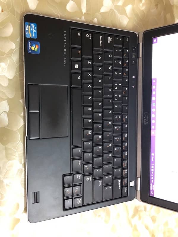 Dell latitude e6230 Core i5-3rd Gen 6