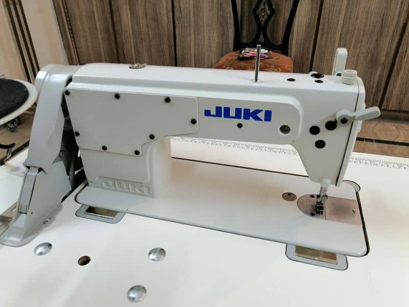 JUKI DDL 8100e Lock Stitch Machine, Made In Vietnam. 9