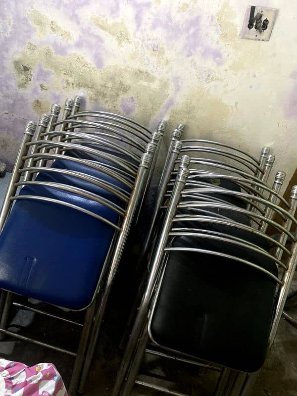 steel chairs and tables 2