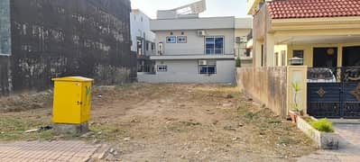 10 Marla Top Height Plot For Sale In Sector I phase 8