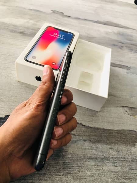 iPhone X 64 gb pta approved black colour 5