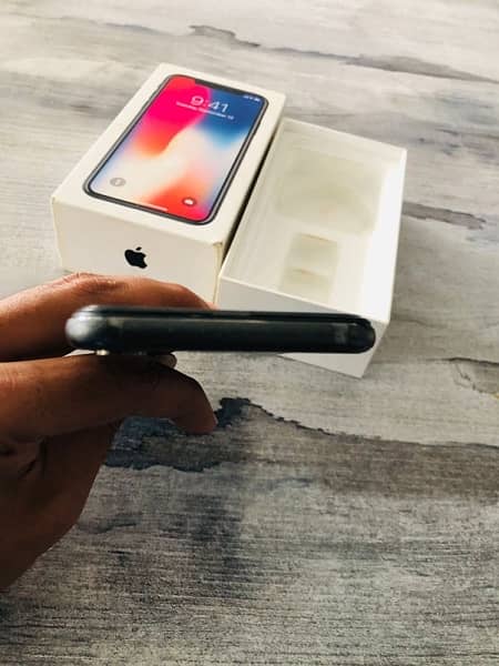 iPhone X 64 gb pta approved black colour 6