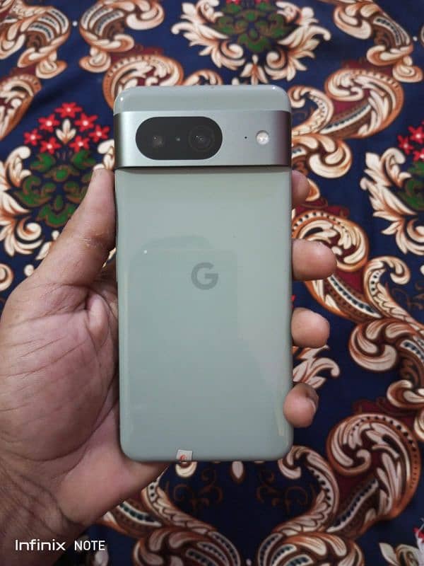 Google Pixel 8, 8GB 128GB, condition 10/10 0