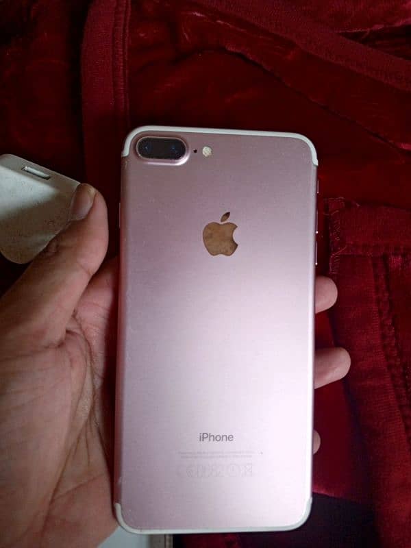 iphone 7 plus 128gb urgent sale read add 1