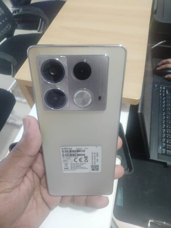 Infinix Note 40 256 7