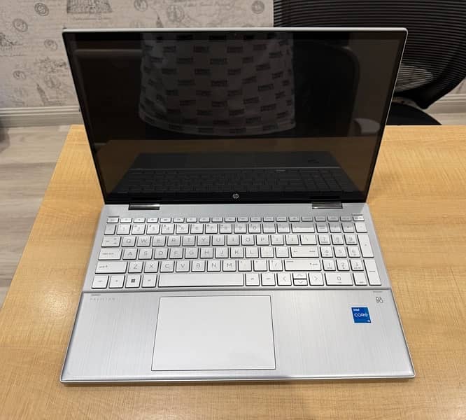 HP pavilion x360 15 i5 12th gen 256gb 3