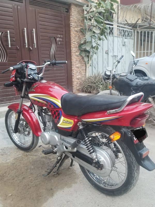 Honda Deluxe 125cc 1