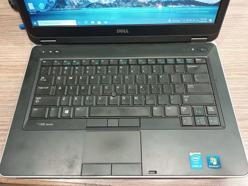 Dell latitude E6440 core i5 4 generation 1