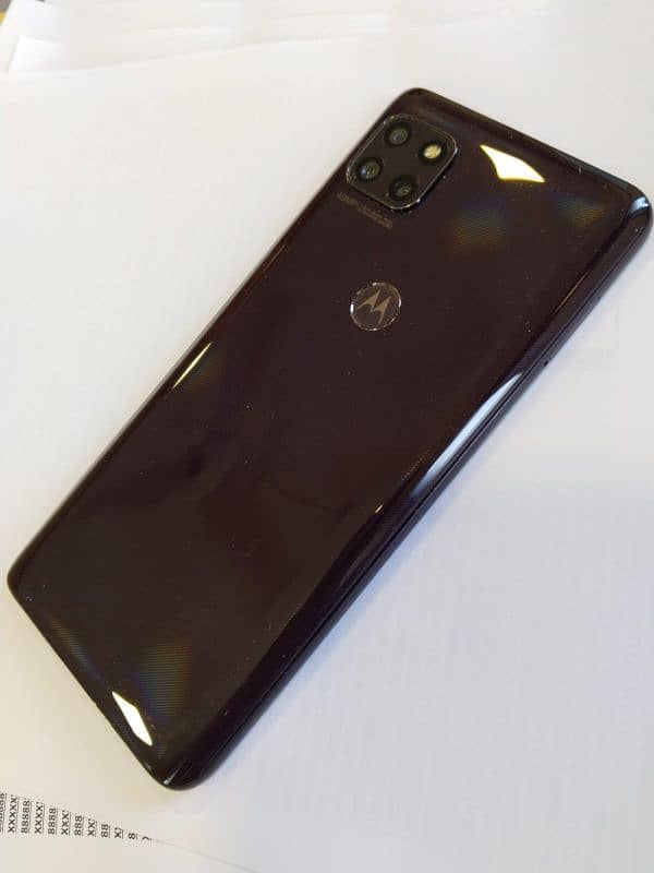 Motorola One 5G Ace 1