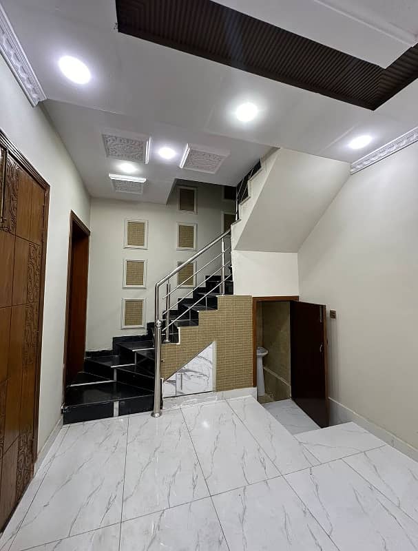 5 Marla Brand New house For Sale And Direct Meeting With Owner In Park View City Lahore. 1