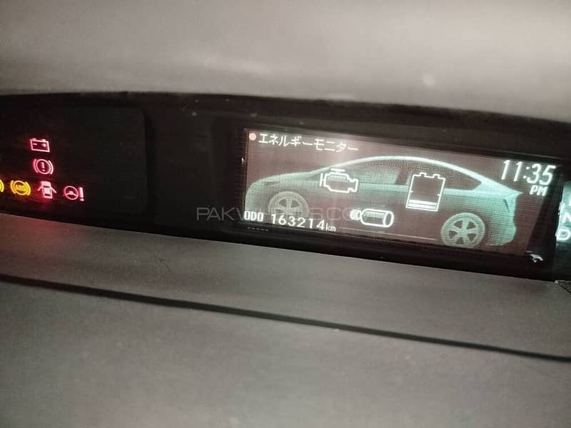 Toyota Prius 2015 9