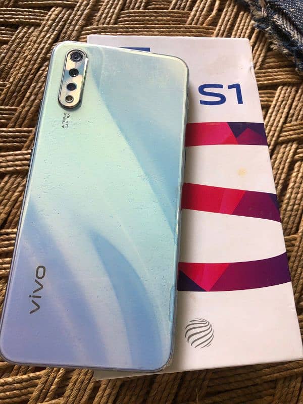 vivo S1 4/128 full box 3