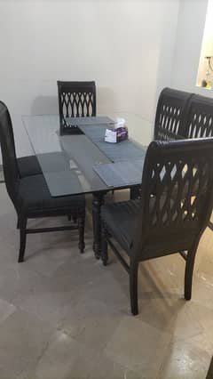 Dining table for sale