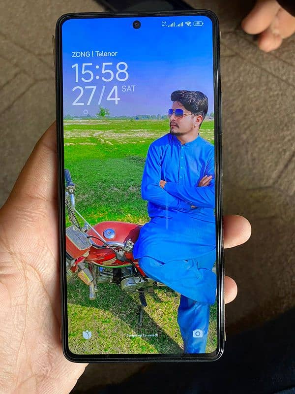 i want sele mi 11 t 8.256 condition is good all asseres 3