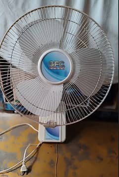 GFC Bracket Fan 18 Inch