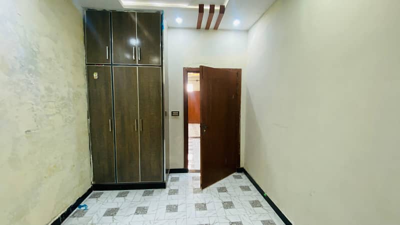 4 Marla seprit House for rent 3