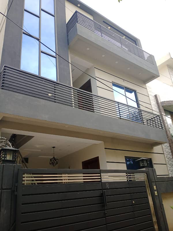 BRAND NEW DOUBLE STOREY HOUSE FOR SALE IN PAKISTAN TOWN ISLAMABAD Near To Isb Expressway 1