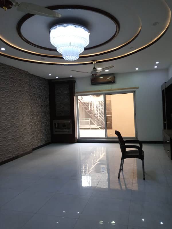 Fresh Renovated 10 Marla House For Rent In Sector E Bahria Town Lahore 1