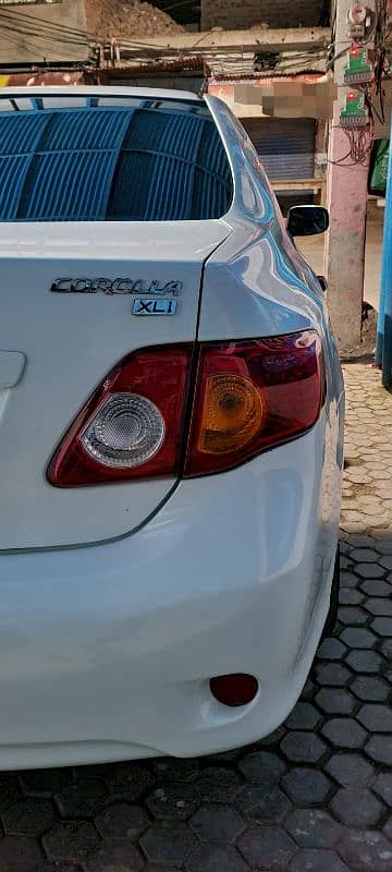 Toyota Corolla XLI 2010-11 1