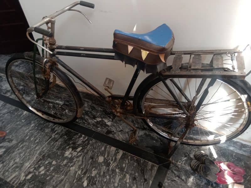 vintage-style bicycle 0