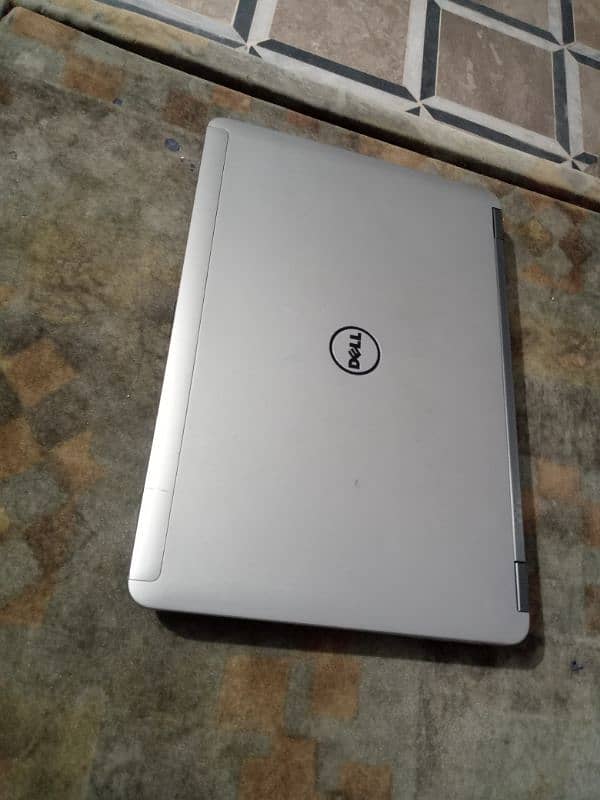 Dell Laptop 6