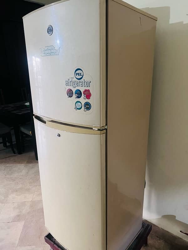 PEL FRIDGE FOR SALE 250 Litter capacity in perfect condition 2