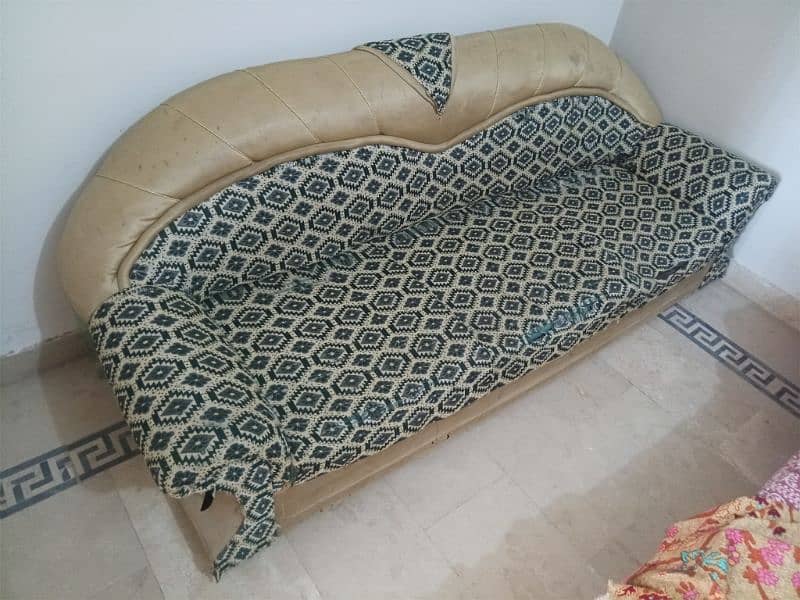 Sofa set Urgent for sale 1