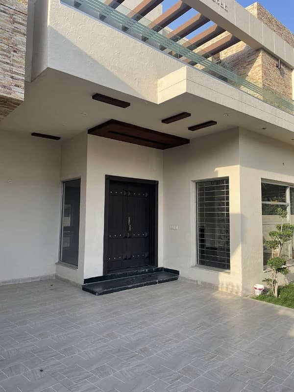 Beautifully Architected Design 10 Marla 4 Bed House Is Available For Rent In DHA Phase 5 Lahore 0