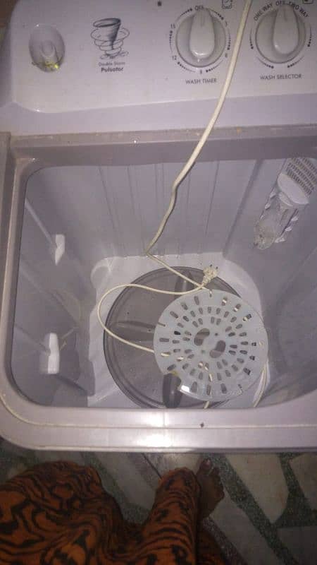 Super Asia washing machine bilkul saaf or ok condition hy 1