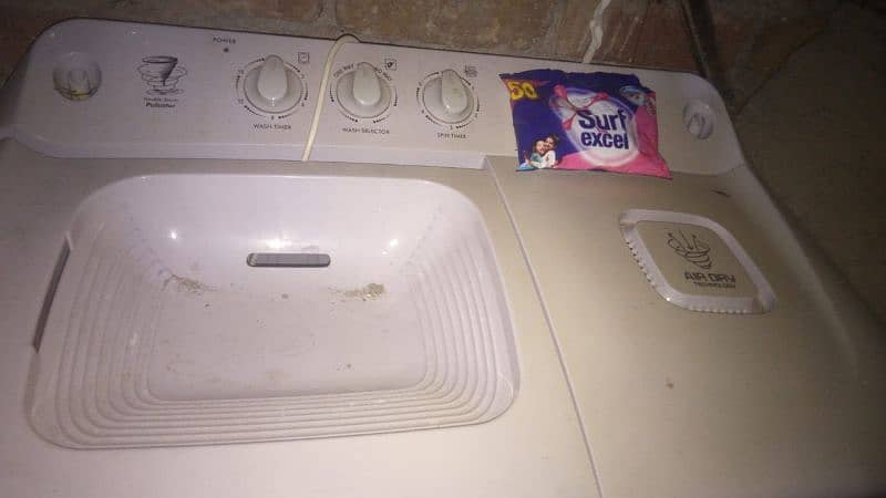 Super Asia washing machine bilkul saaf or ok condition hy 3