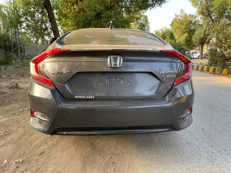 Honda Civic Oriel 2019 7